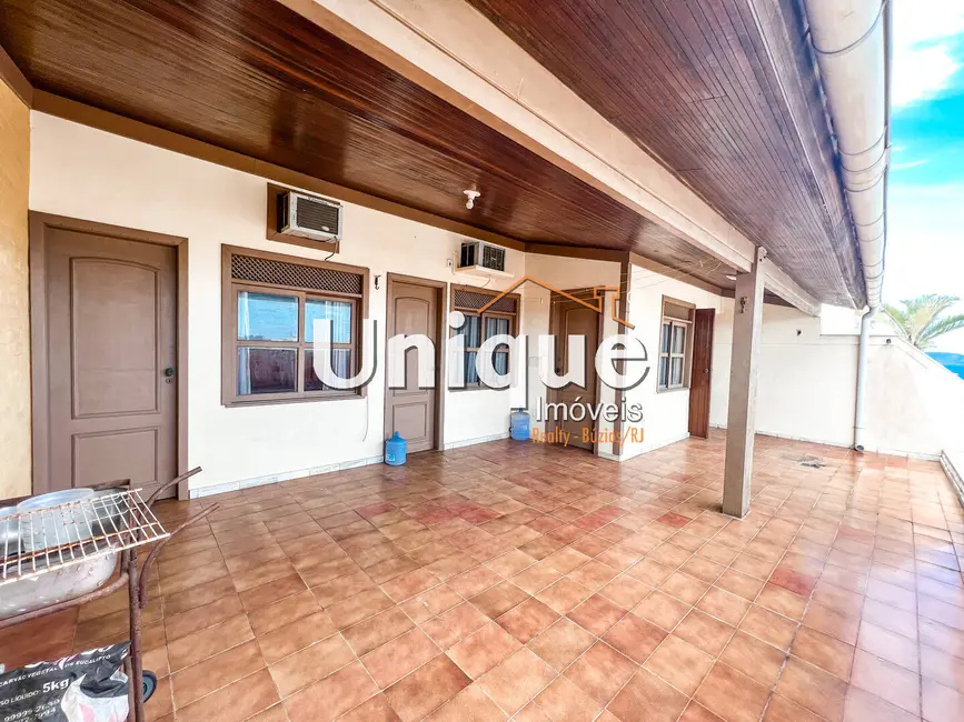 Foto 2 de Apartamento com 4 quartos à venda, 160m2 em Centro, Cabo Frio - RJ