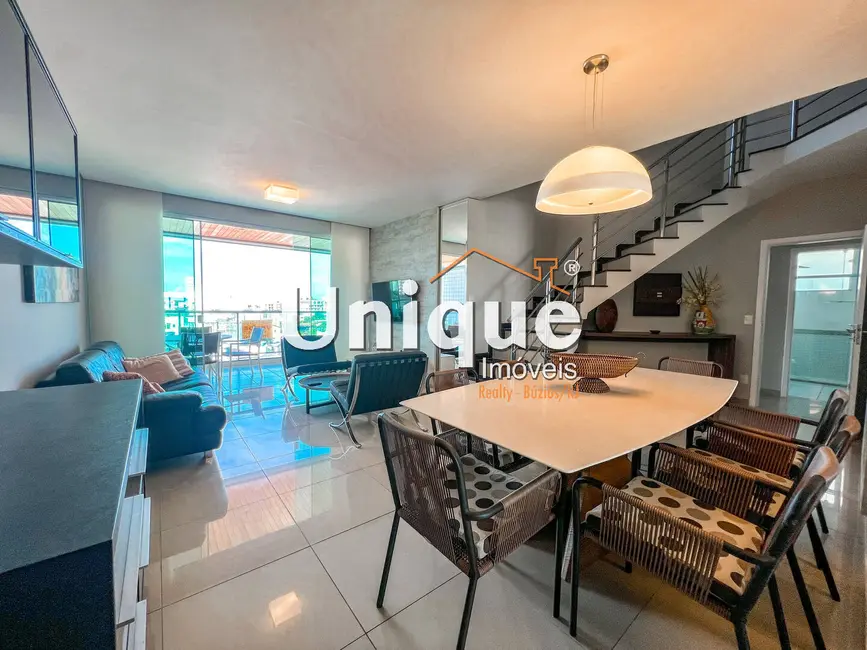 Foto 2 de Apartamento com 4 quartos à venda, 270m2 em Algodoal, Cabo Frio - RJ