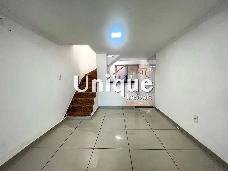 Casa com 2 quartos à venda, 160m2 em Palmeiras, Cabo Frio - RJ - imagem 4 Foto 4 de Casa com 2 quartos à venda, 160m2 em Palmeiras, Cabo Frio - RJ