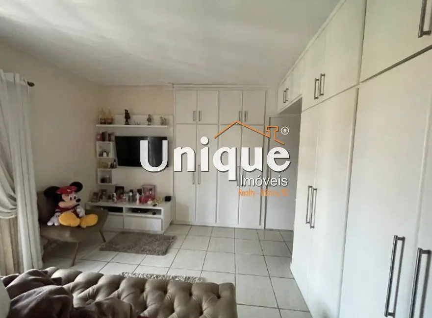 Casa com 4 quartos à venda, 432m2 em Bela Vista, Sao Pedro Da Aldeia - RJ - imagem 9 Foto 9 de Casa com 4 quartos à venda, 432m2 em Bela Vista, Sao Pedro Da Aldeia - RJ