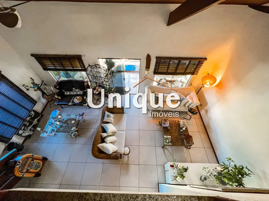 Foto 4 de Casa com 4 quartos à venda, 190m2 em Peró, Cabo Frio - RJ