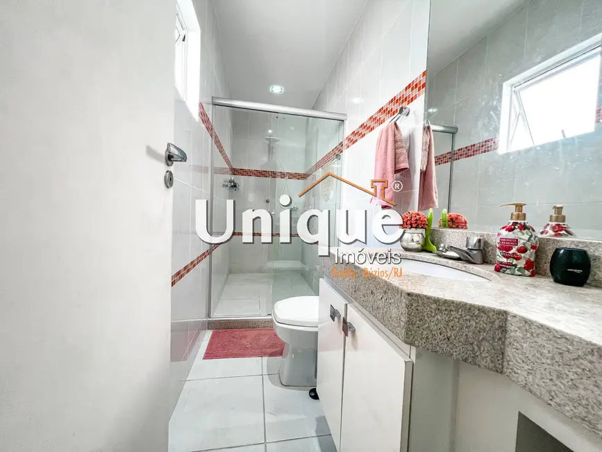 Apartamento com 3 quartos à venda, 170m2 em Centro, Cabo Frio - RJ - imagem 7 Foto 7 de Apartamento com 3 quartos à venda, 170m2 em Centro, Cabo Frio - RJ