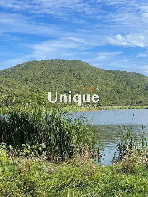 Foto 1 de Terreno / Lote à venda, 598m2 em Peró, Cabo Frio - RJ