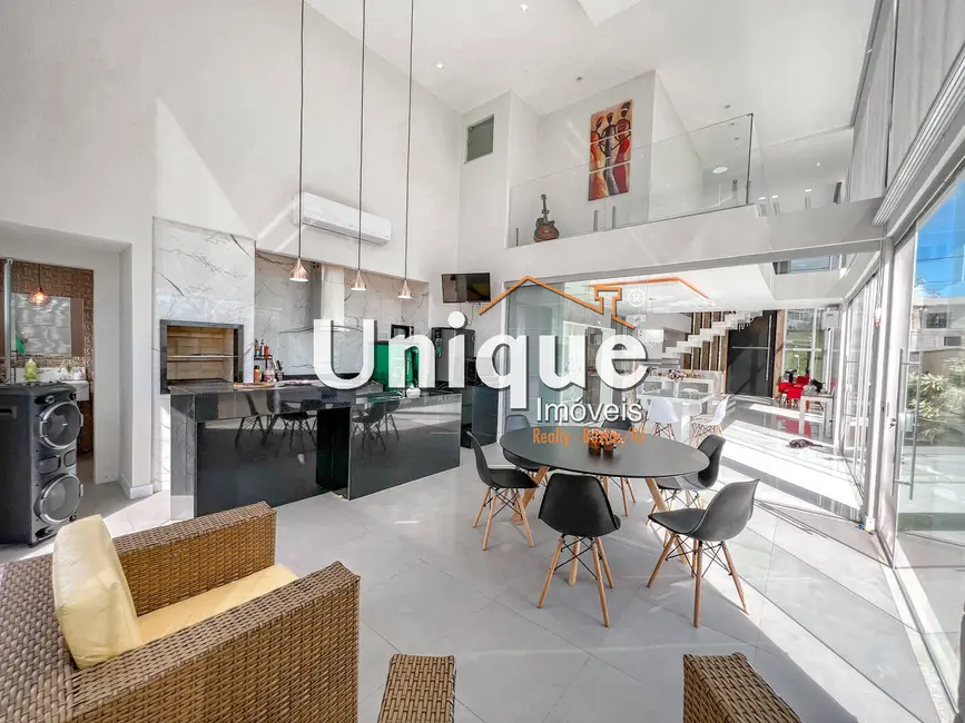 Casa com 3 quartos à venda, 211m2 em Nova São Pedro, Sao Pedro Da Aldeia - RJ - imagem 9 Foto 9 de Casa com 3 quartos à venda, 211m2 em Nova São Pedro, Sao Pedro Da Aldeia - RJ