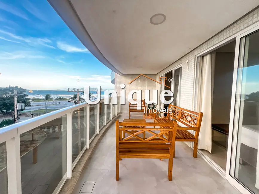 Apartamento com 3 quartos à venda, 150m2 em Centro, Cabo Frio - RJ - imagem 1 Foto 1 de Apartamento com 3 quartos à venda, 150m2 em Centro, Cabo Frio - RJ