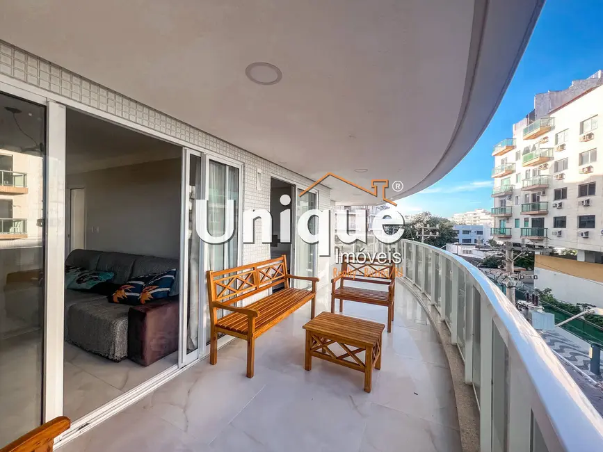 Apartamento com 3 quartos à venda, 150m2 em Centro, Cabo Frio - RJ - imagem 6 Foto 6 de Apartamento com 3 quartos à venda, 150m2 em Centro, Cabo Frio - RJ