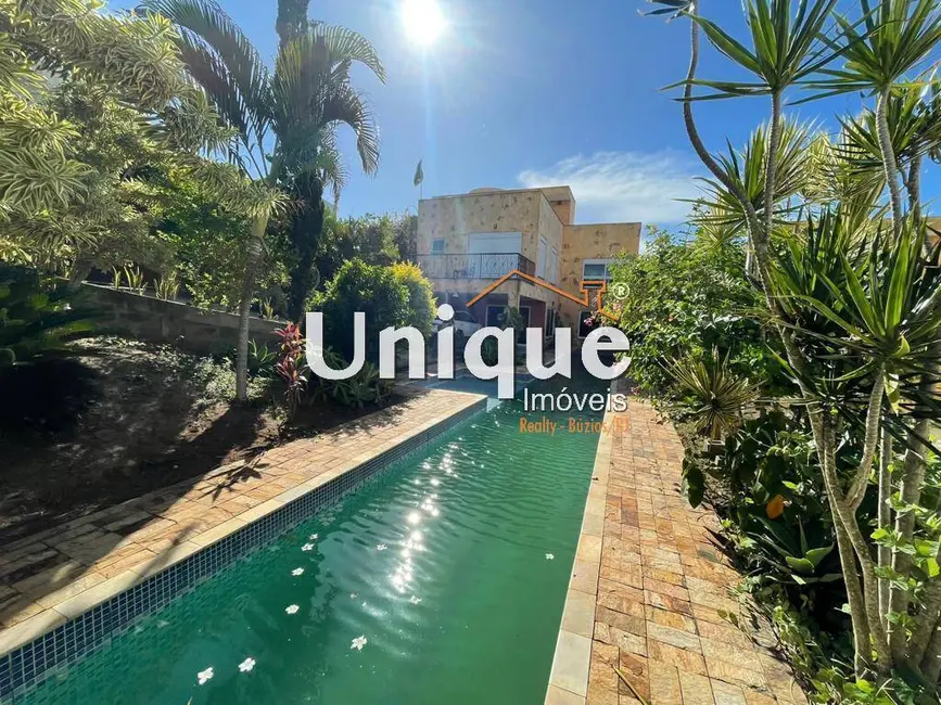 Casa com 5 quartos à venda, 700m2 em Peró, Cabo Frio - RJ - imagem 3 Foto 3 de Casa com 5 quartos à venda, 700m2 em Peró, Cabo Frio - RJ