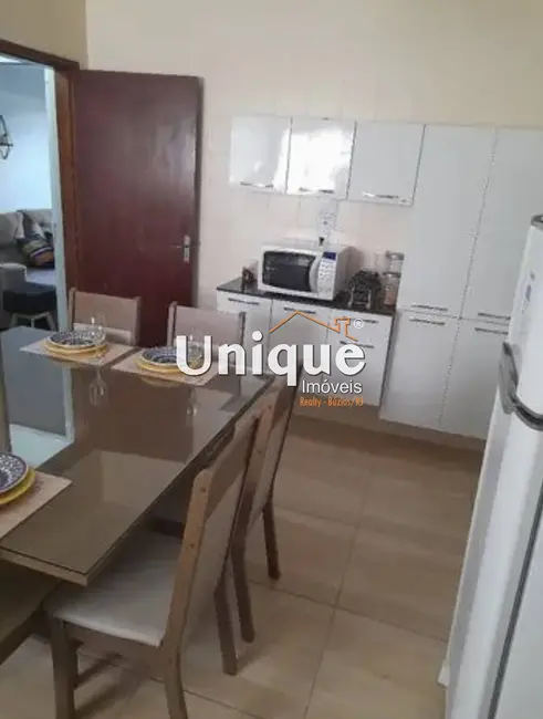 Foto 8 de Apartamento com 2 quartos à venda, 94m2 em Balneário São Pedro, Sao Pedro Da Aldeia - RJ