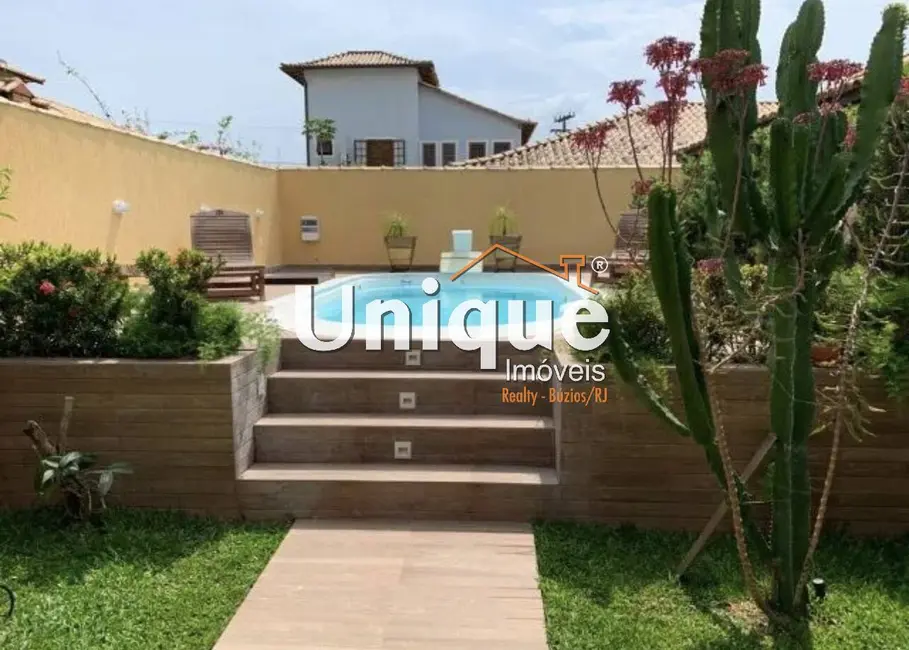 Foto 1 de Casa com 3 quartos à venda, 300m2 em Ogiva, Cabo Frio - RJ