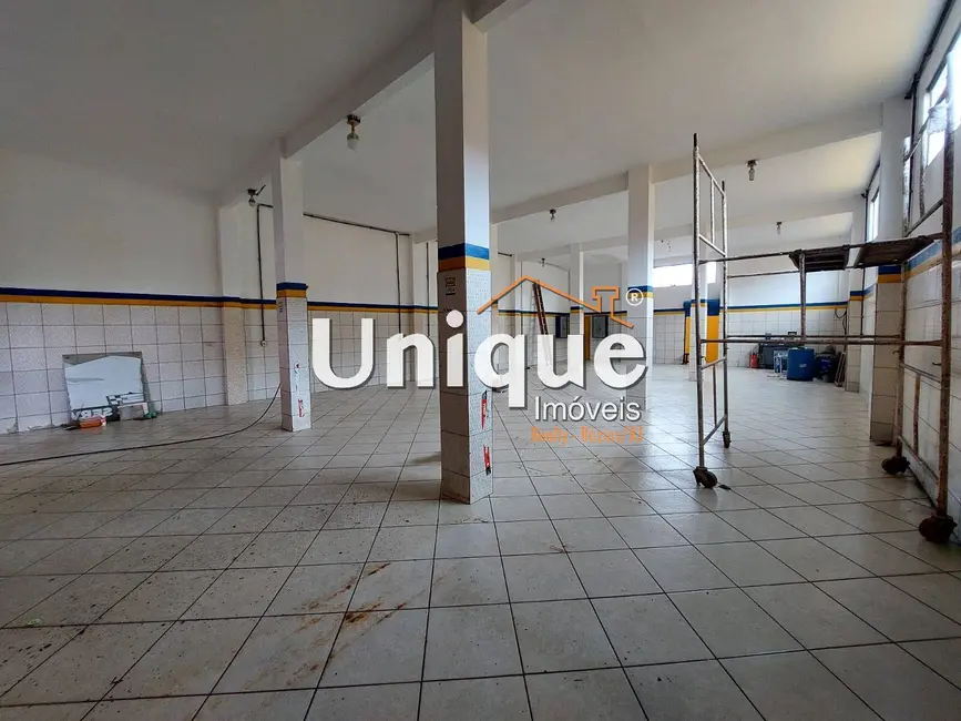 Casa com 3 quartos à venda, 700m2 em Porto da Aldeia, Sao Pedro Da Aldeia - RJ - imagem 6 Foto 6 de Casa com 3 quartos à venda, 700m2 em Porto da Aldeia, Sao Pedro Da Aldeia - RJ