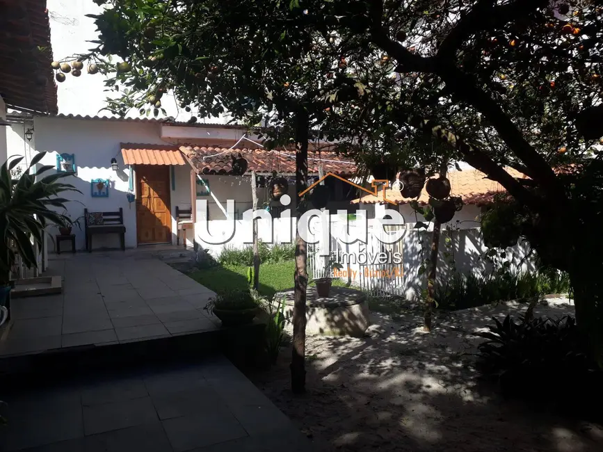 Foto 4 de Casa com 3 quartos à venda, 950m2 em Peró, Cabo Frio - RJ