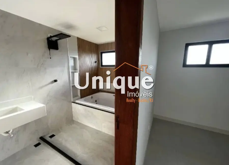Casa com 4 quartos à venda, 325m2 em Nova São Pedro, Sao Pedro Da Aldeia - RJ - imagem 8 Foto 8 de Casa com 4 quartos à venda, 325m2 em Nova São Pedro, Sao Pedro Da Aldeia - RJ