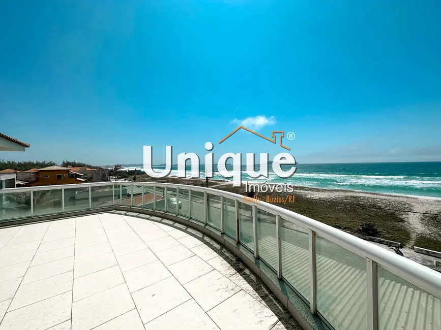 Foto 1 de Casa com 5 quartos à venda, 400m2 em Cabo Frio - RJ