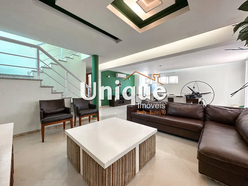 Casa com 5 quartos à venda, 400m2 em Cabo Frio - RJ - imagem 4 Foto 4 de Casa com 5 quartos à venda, 400m2 em Cabo Frio - RJ