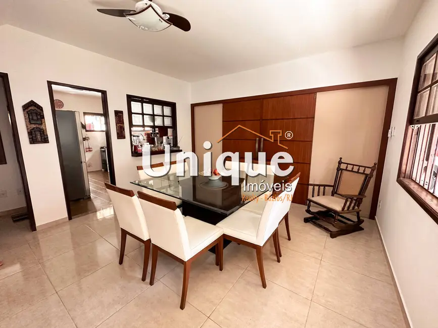 Foto 3 de Casa com 4 quartos à venda em Braga, Cabo Frio - RJ