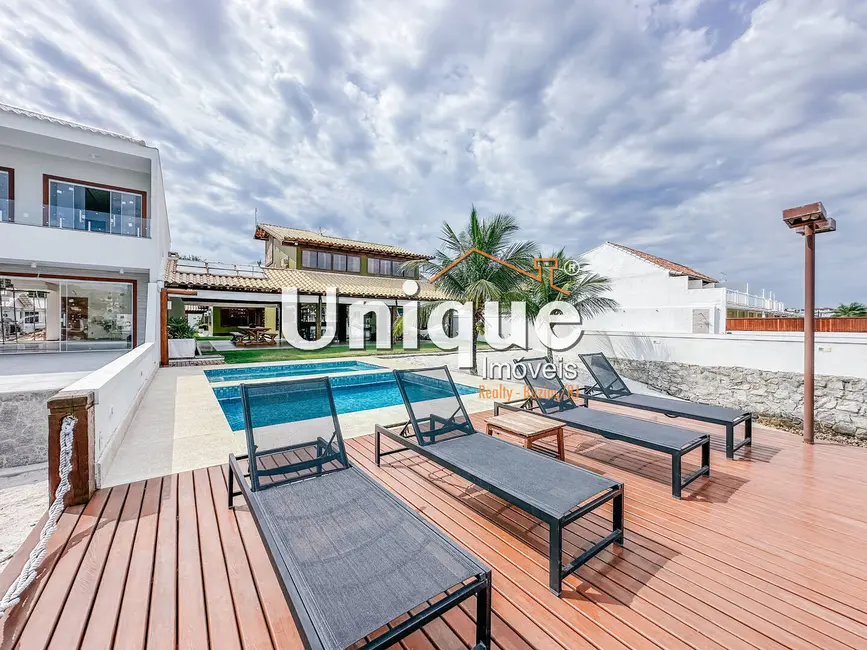 Foto 2 de Casa com 6 quartos à venda, 320m2 em Ogiva, Cabo Frio - RJ