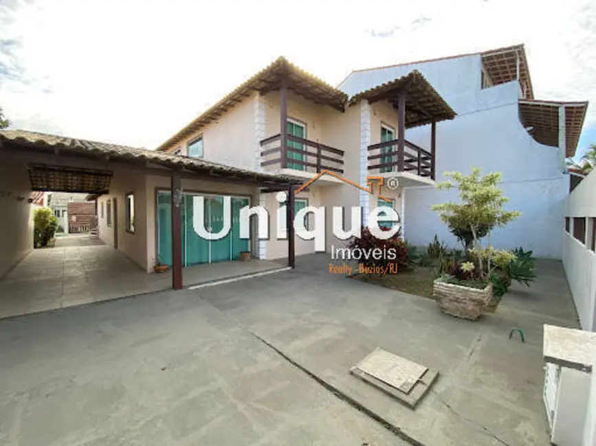Foto 1 de Casa com 5 quartos à venda, 300m2 em Cabo Frio - RJ