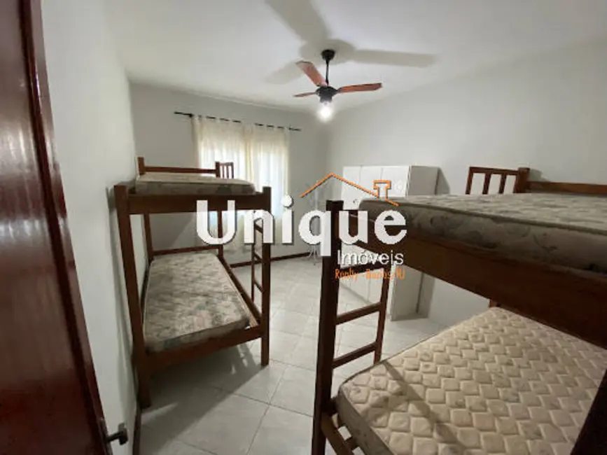 Foto 4 de Casa com 5 quartos à venda, 300m2 em Cabo Frio - RJ