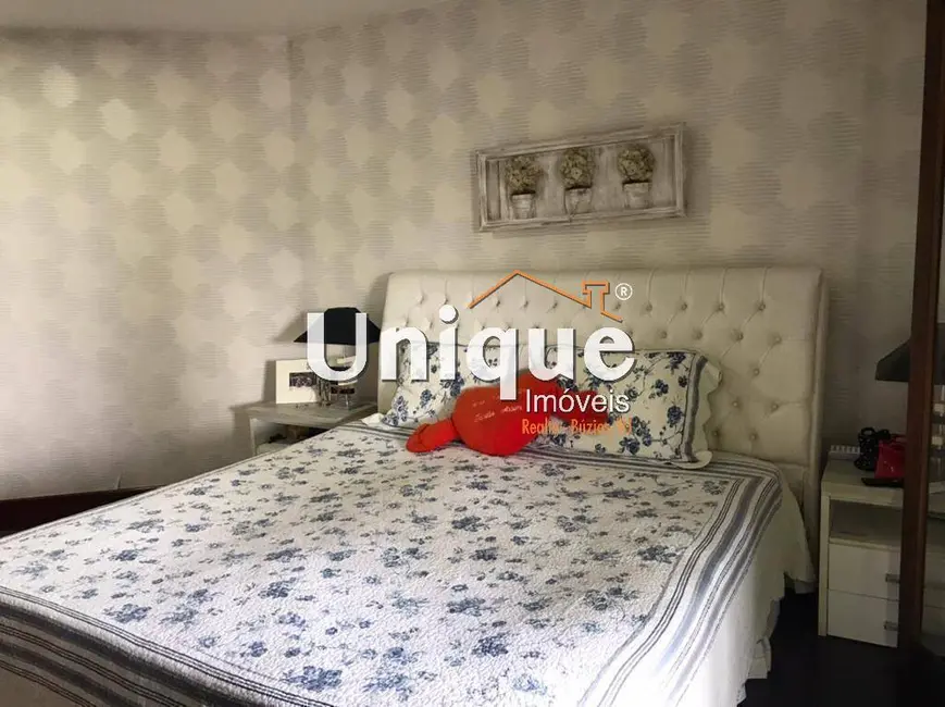 Foto 9 de Casa com 4 quartos à venda, 600m2 em Praia do Siqueira, Cabo Frio - RJ