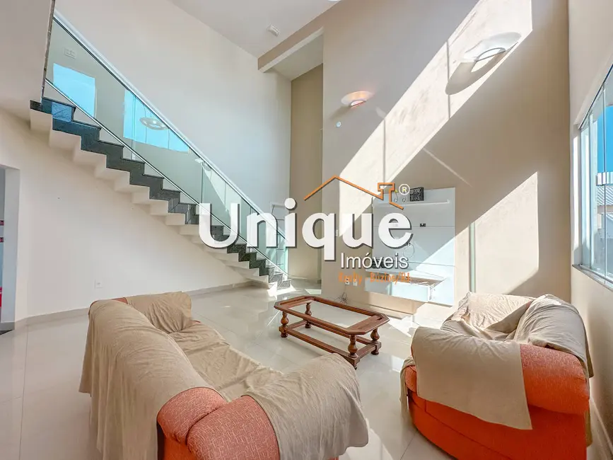 Foto 5 de Casa com 5 quartos à venda, 300m2 em Nova São Pedro, Sao Pedro Da Aldeia - RJ