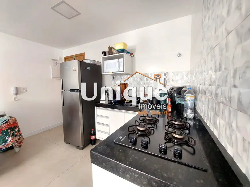 Foto 4 de Apartamento com 2 quartos à venda, 50m2 em Braga, Cabo Frio - RJ