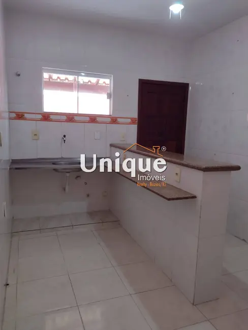 Foto 4 de Casa com 4 quartos à venda, 200m2 em Cabo Frio - RJ