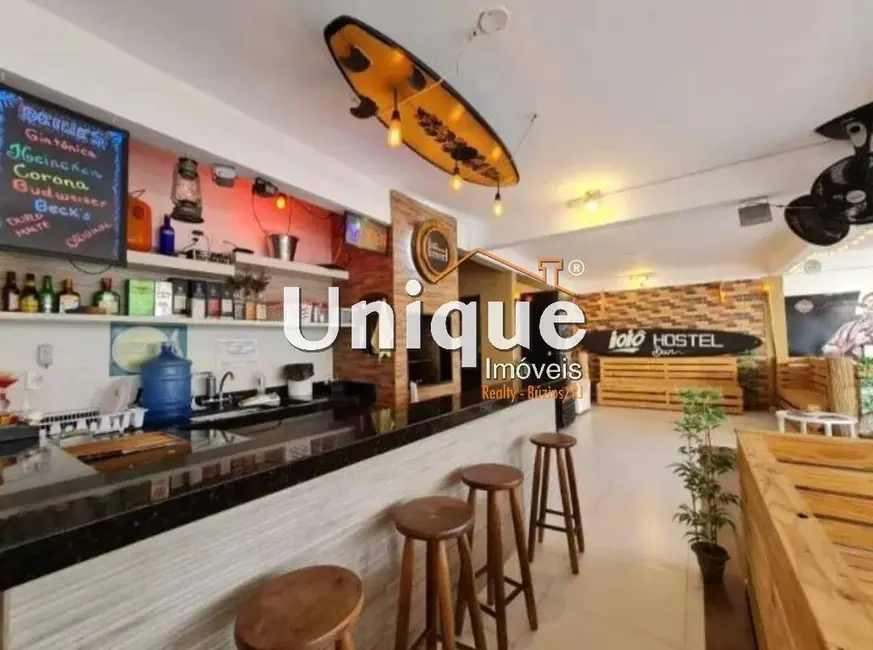 Foto 3 de Pousada com 11 quartos à venda, 650m2 em Jardim Excelsior, Cabo Frio - RJ