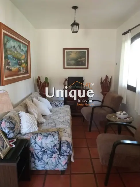 Foto 2 de Casa com 3 quartos à venda, 150m2 em Braga, Cabo Frio - RJ