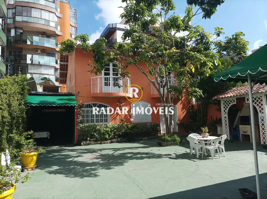 Foto 1 de Casa com 11 quartos à venda, 400m2 em Passagem, Cabo Frio - RJ