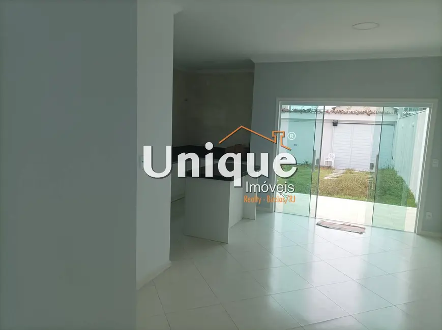Casa com 3 quartos à venda, 210m2 em Caminho de Búzios, Cabo Frio - RJ - imagem 4 Foto 4 de Casa com 3 quartos à venda, 210m2 em Caminho de Búzios, Cabo Frio - RJ