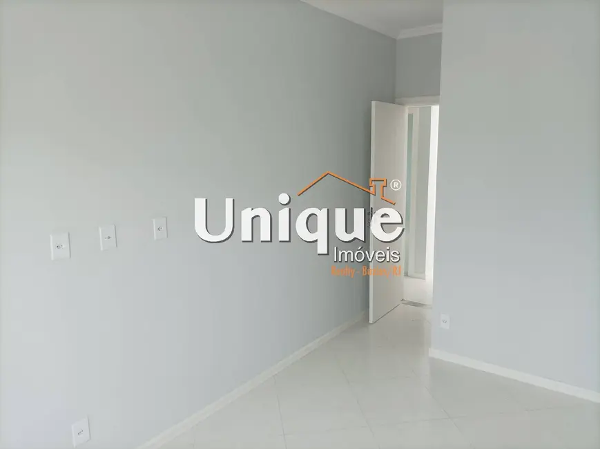 Casa com 3 quartos à venda, 210m2 em Caminho de Búzios, Cabo Frio - RJ - imagem 8 Foto 8 de Casa com 3 quartos à venda, 210m2 em Caminho de Búzios, Cabo Frio - RJ