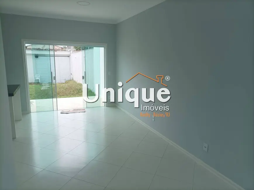 Casa com 3 quartos à venda, 210m2 em Caminho de Búzios, Cabo Frio - RJ - imagem 2 Foto 2 de Casa com 3 quartos à venda, 210m2 em Caminho de Búzios, Cabo Frio - RJ