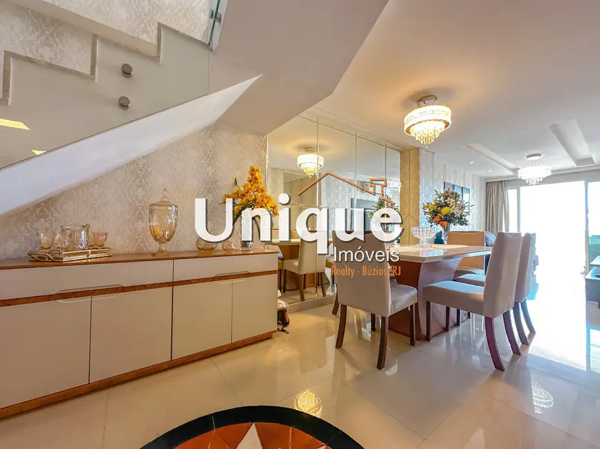 Cobertura com 5 quartos à venda, 220m2 em Passagem, Cabo Frio - RJ - imagem 5 Foto 5 de Cobertura com 5 quartos à venda, 220m2 em Passagem, Cabo Frio - RJ