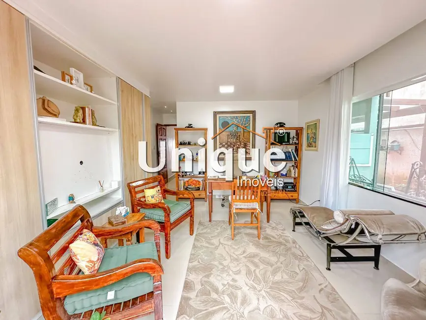 Casa com 4 quartos à venda, 262m2 em Portinho, Cabo Frio - RJ - imagem 5 Foto 5 de Casa com 4 quartos à venda, 262m2 em Portinho, Cabo Frio - RJ