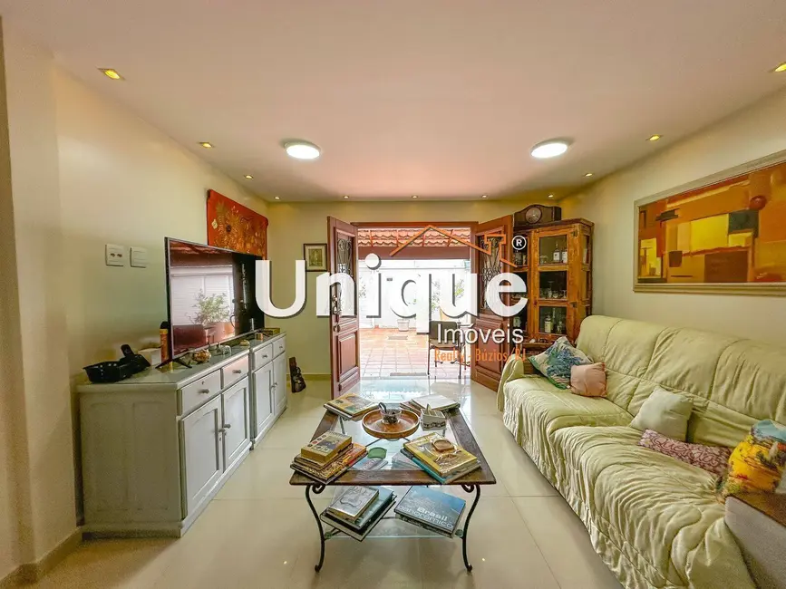 Casa com 4 quartos à venda, 262m2 em Portinho, Cabo Frio - RJ - imagem 4 Foto 4 de Casa com 4 quartos à venda, 262m2 em Portinho, Cabo Frio - RJ