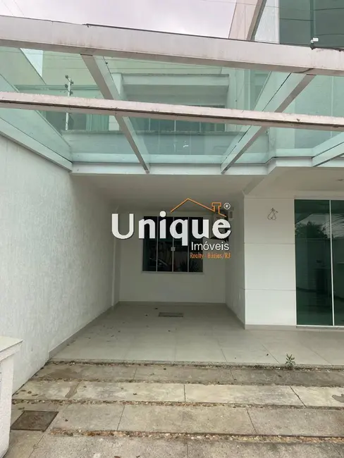 Foto 2 de Casa com 4 quartos à venda, 175m2 em Portinho, Cabo Frio - RJ