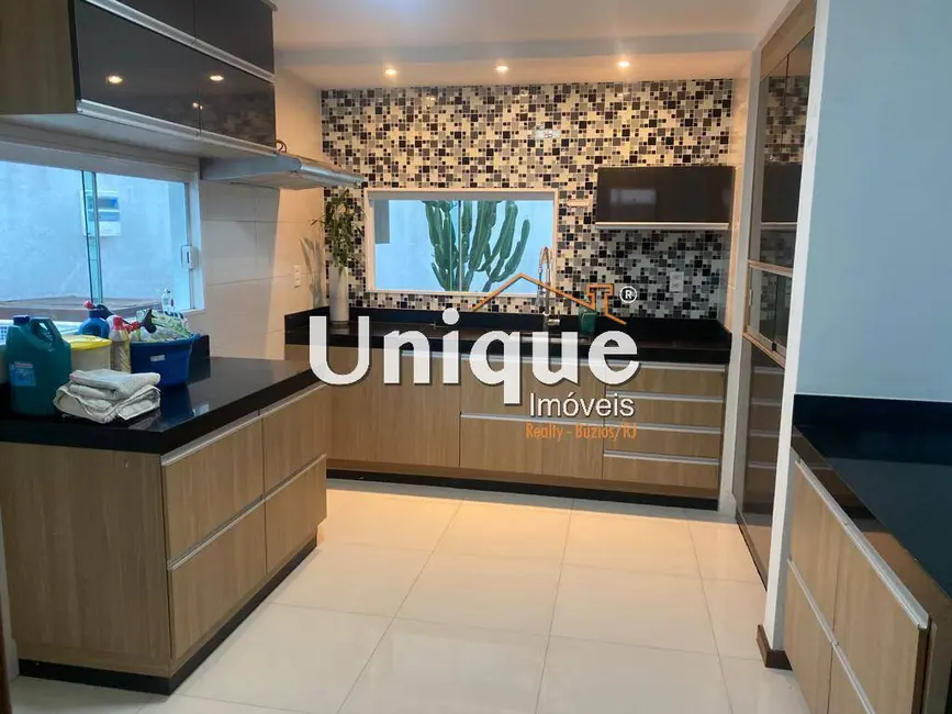 Foto 8 de Casa com 4 quartos à venda, 175m2 em Portinho, Cabo Frio - RJ