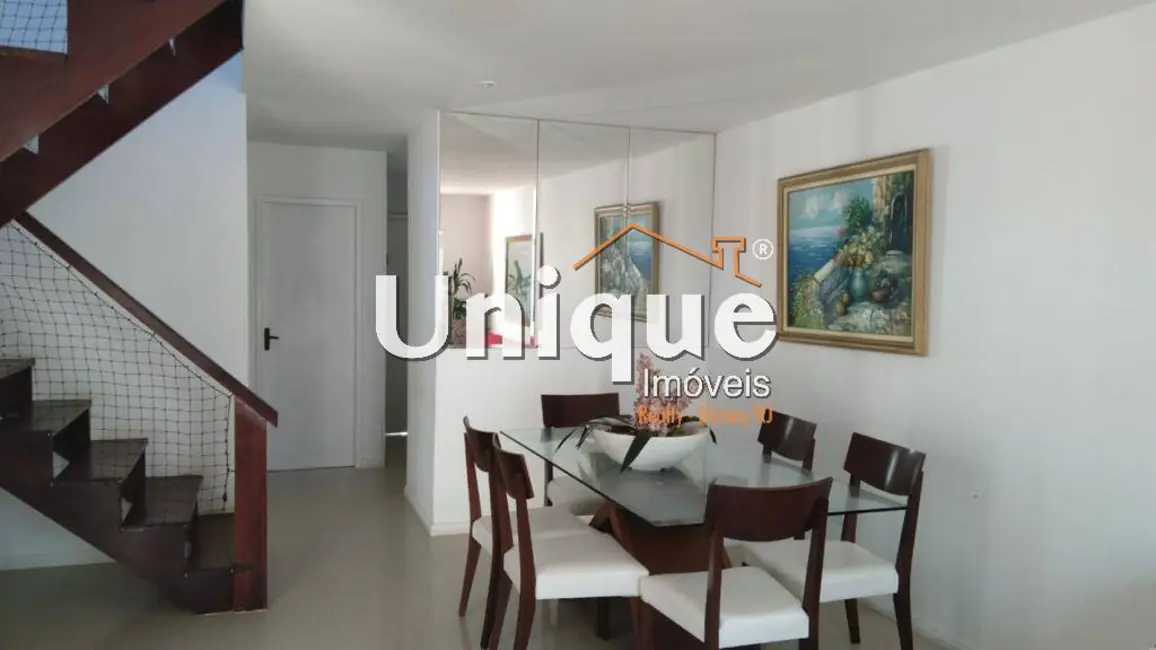 Foto 1 de Casa com 4 quartos à venda, 170m2 em Cabo Frio - RJ