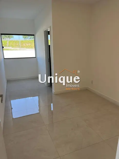 Foto 6 de Casa com 4 quartos à venda, 450m2 em Balneário São Pedro, Sao Pedro Da Aldeia - RJ