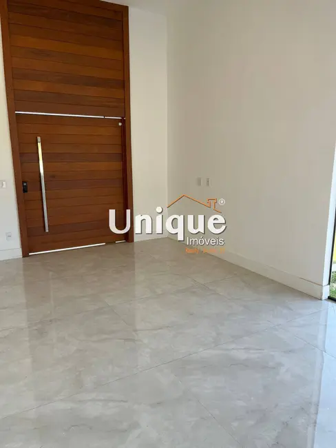 Foto 5 de Casa com 4 quartos à venda, 450m2 em Balneário São Pedro, Sao Pedro Da Aldeia - RJ