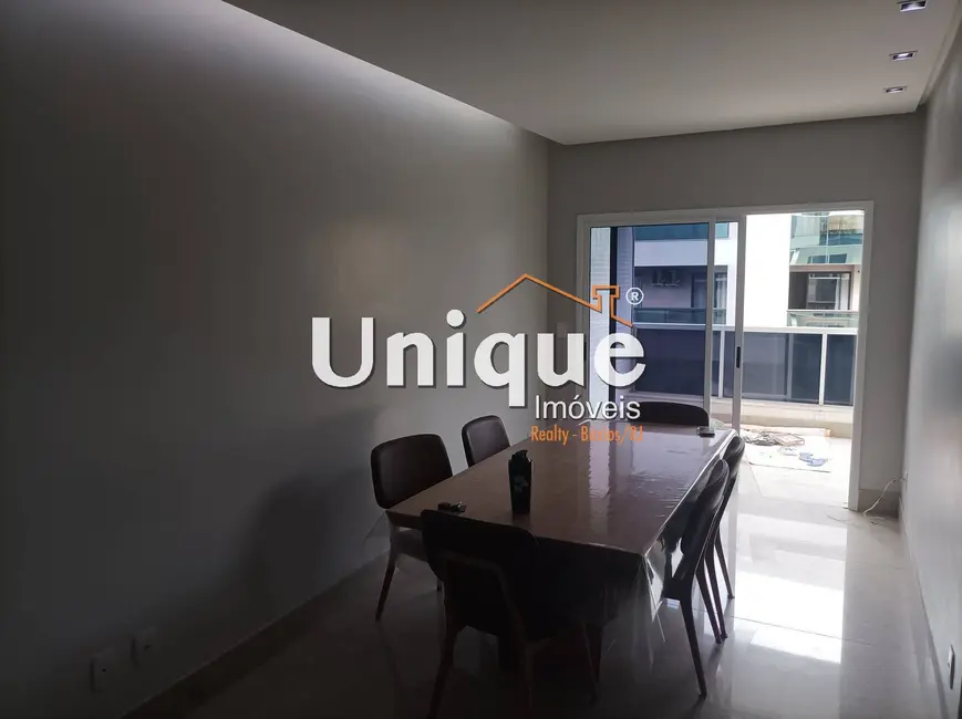 Foto 9 de Apartamento com 3 quartos à venda, 203m2 em Vila Nova, Cabo Frio - RJ
