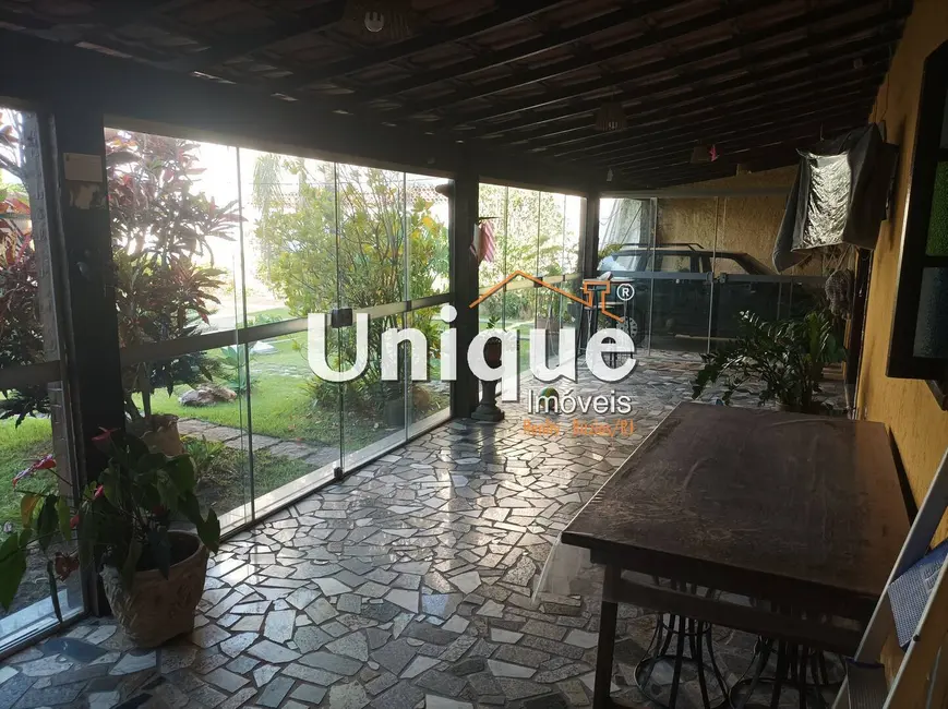 Foto 8 de Casa com 4 quartos à venda, 200m2 em Parque Burle, Cabo Frio - RJ