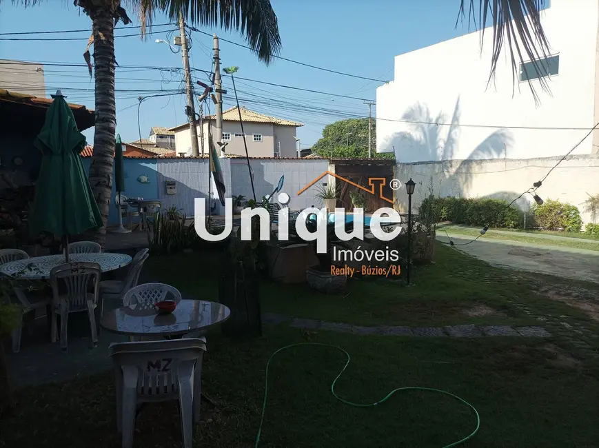 Foto 3 de Casa com 4 quartos à venda, 200m2 em Parque Burle, Cabo Frio - RJ