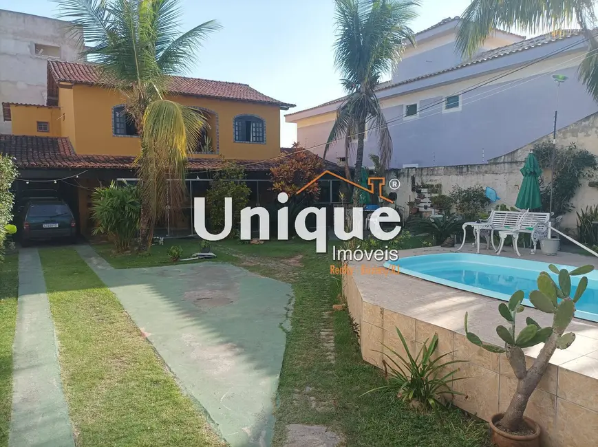 Foto 1 de Casa com 4 quartos à venda, 200m2 em Parque Burle, Cabo Frio - RJ