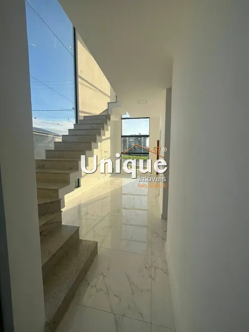 Foto 5 de Casa com 3 quartos à venda, 252m2 em Nova São Pedro, Sao Pedro Da Aldeia - RJ