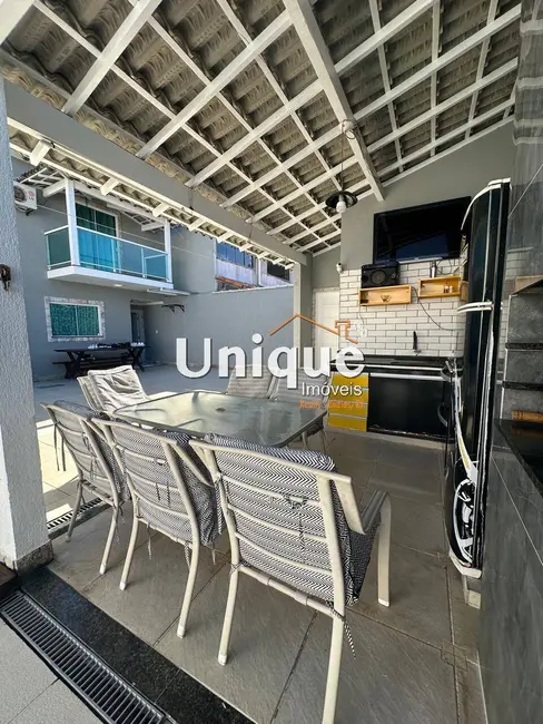 Foto 8 de Casa com 4 quartos à venda, 360m2 em Portinho, Cabo Frio - RJ