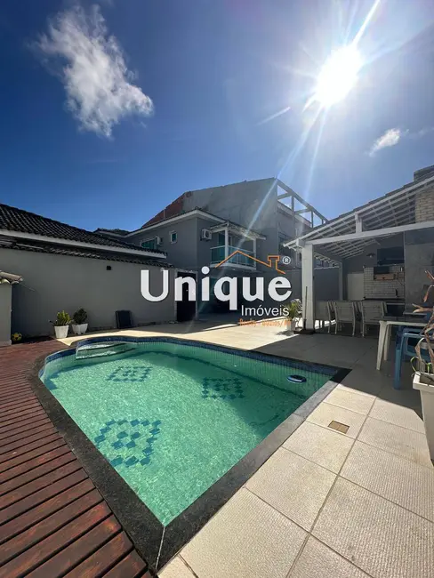 Foto 9 de Casa com 4 quartos à venda, 360m2 em Portinho, Cabo Frio - RJ