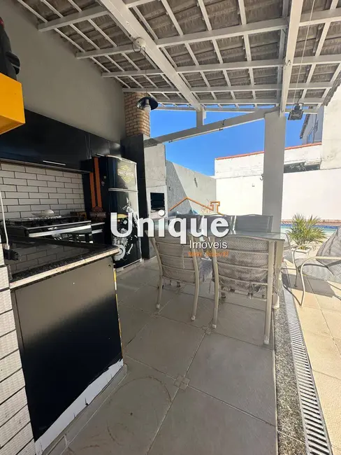 Foto 3 de Casa com 4 quartos à venda, 360m2 em Portinho, Cabo Frio - RJ