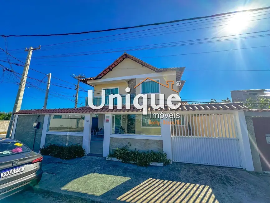 Casa com 4 quartos à venda, 300m2 em Cabo Frio - RJ - imagem 2 Foto 2 de Casa com 4 quartos à venda, 300m2 em Cabo Frio - RJ