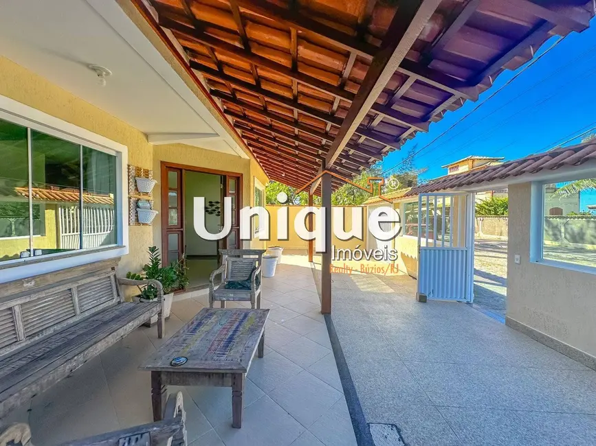 Casa com 4 quartos à venda, 300m2 em Cabo Frio - RJ - imagem 4 Foto 4 de Casa com 4 quartos à venda, 300m2 em Cabo Frio - RJ